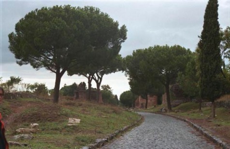 Via Ápia, um dos caminhos de Roma